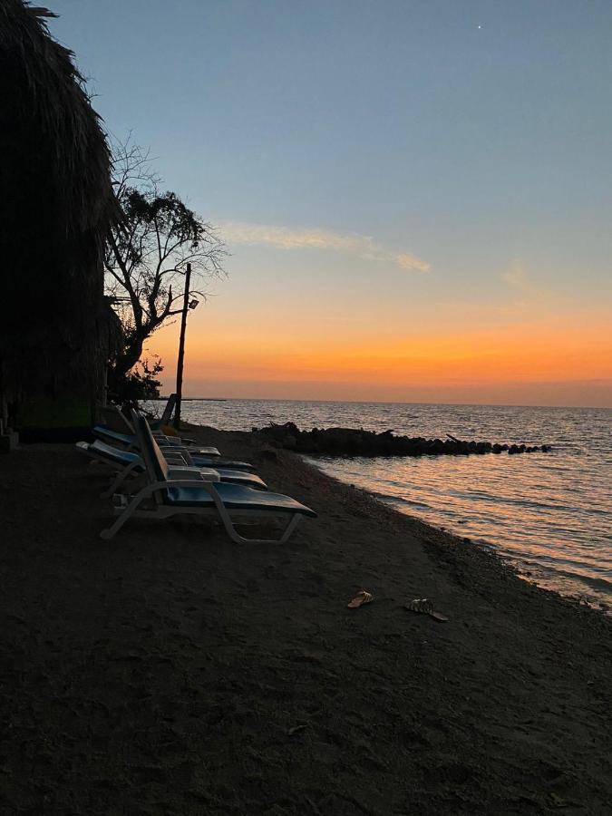 Isla Luna Beach Isla Barú Exteriör bild